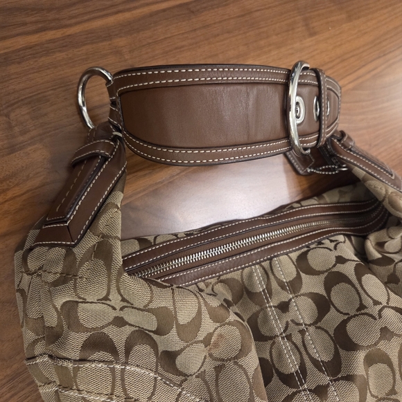 Coach Signature 15" Jacquard Hobo in Beige Brown + Matching Wallet - Picture 15 of 16